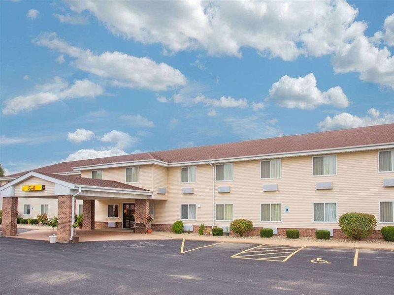 Super 8 By Wyndham Galva Otel Dış mekan fotoğraf