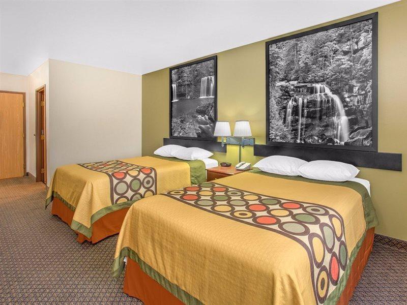 Super 8 By Wyndham Galva Otel Dış mekan fotoğraf